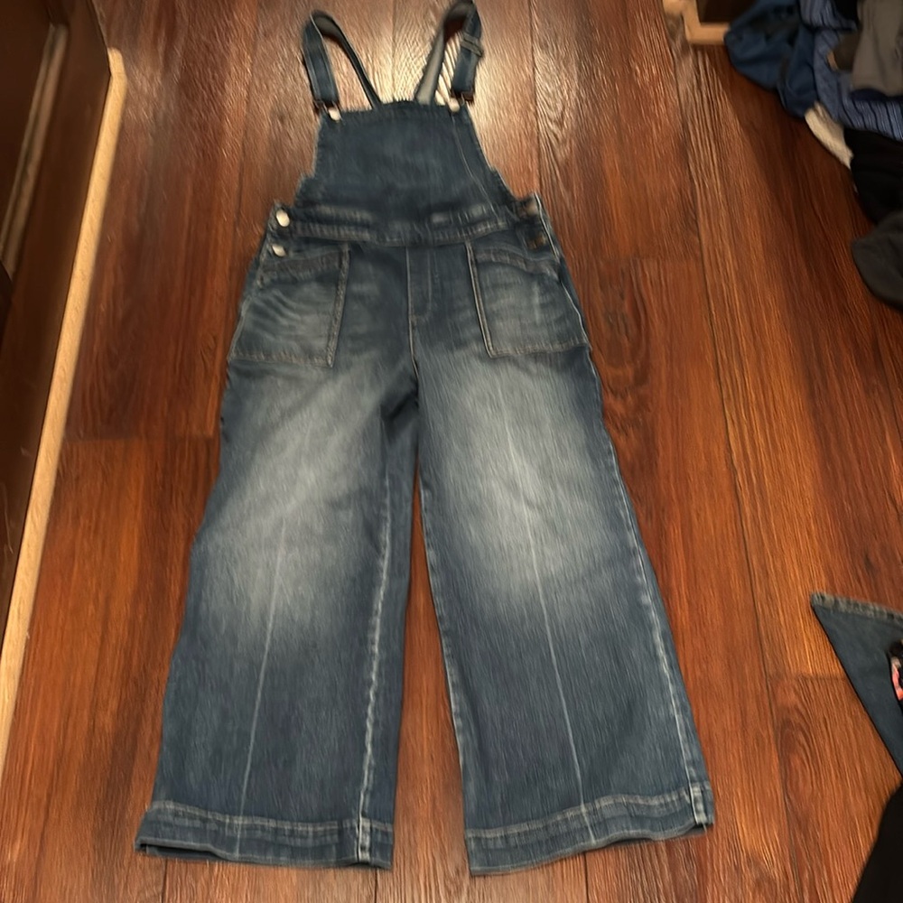 Evereve Cropped Suspenders